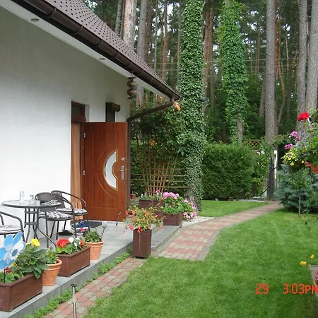 House With Swimming Pool In Morzyczyn, Cleaning Included بيت للعطل *