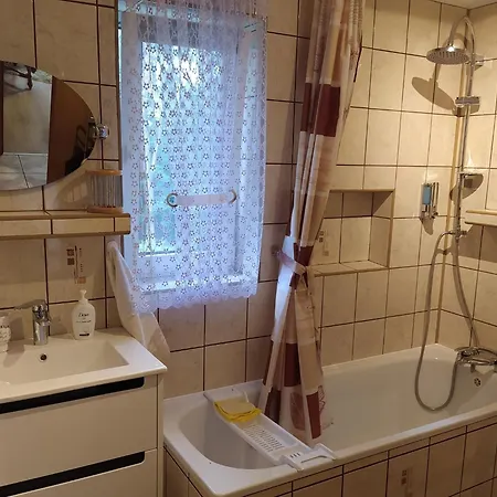 House With Swimming Pool In Morzyczyn, Cleaning Included مورزيسزين